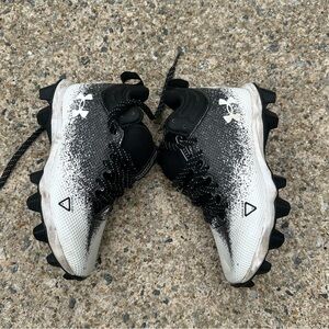 Under Armour Locked Down Youth Football Cleats Black White Youth size 13